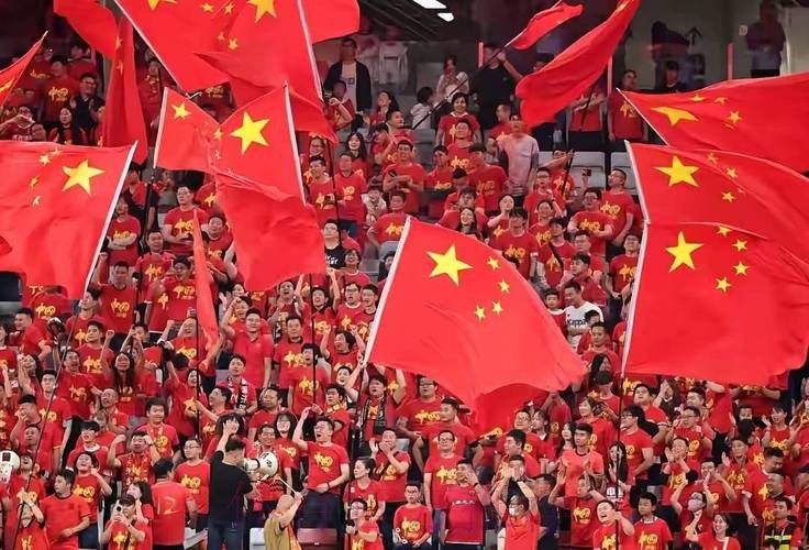 亮相中国杯 中国男足国家队期待开门红